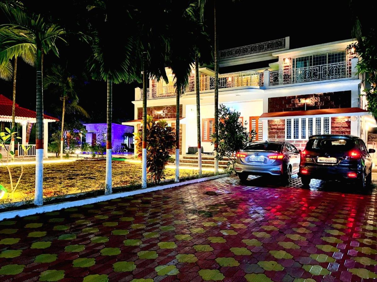 Sundeck Villa Alībāg Esterno foto