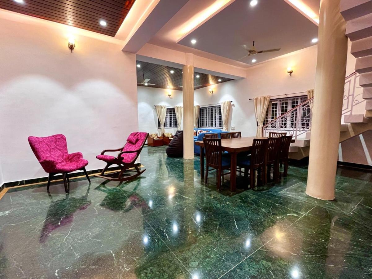 Sundeck Villa Alībāg Esterno foto