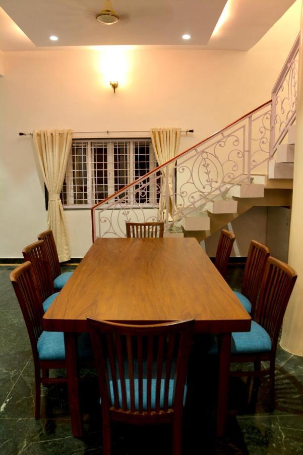 Sundeck Villa Alībāg Esterno foto