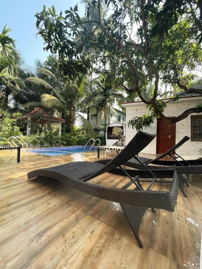 Sundeck Villa Alībāg Esterno foto